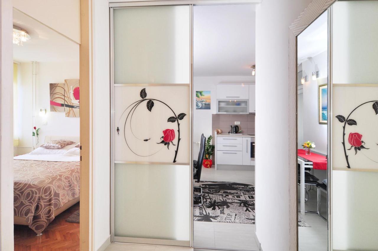 Full Equipped Flat Close To All Split Exterior foto