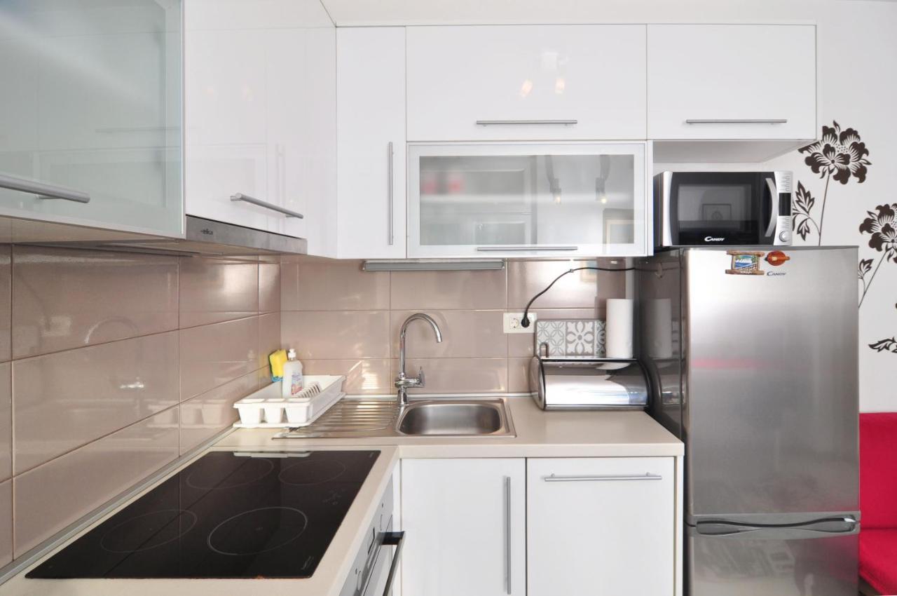 Full Equipped Flat Close To All Split Exterior foto