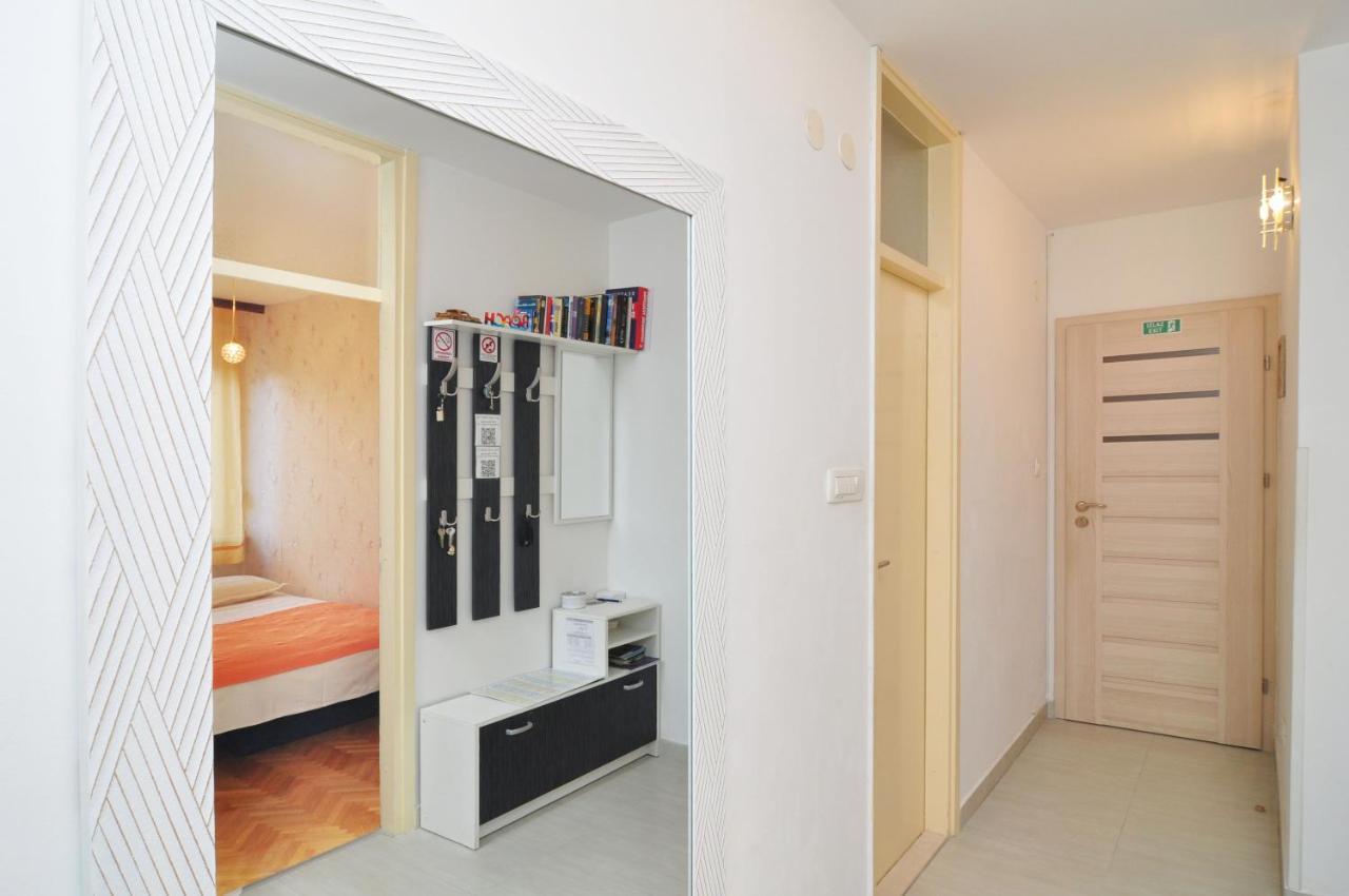 Full Equipped Flat Close To All Split Exterior foto